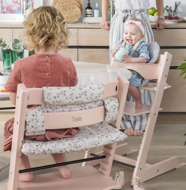 奥行き約49㎝【組立不要】STOKKE ストッケ　トリップトラップ　子供用イス